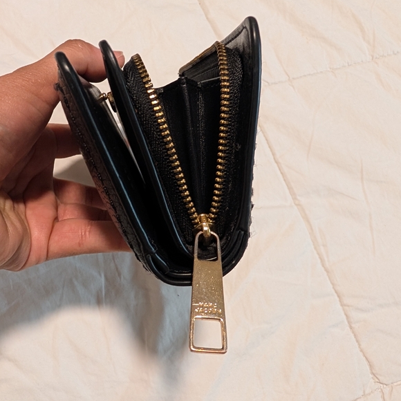 Marc Jacobs Black Leather Wallet - Picture 12 of 15